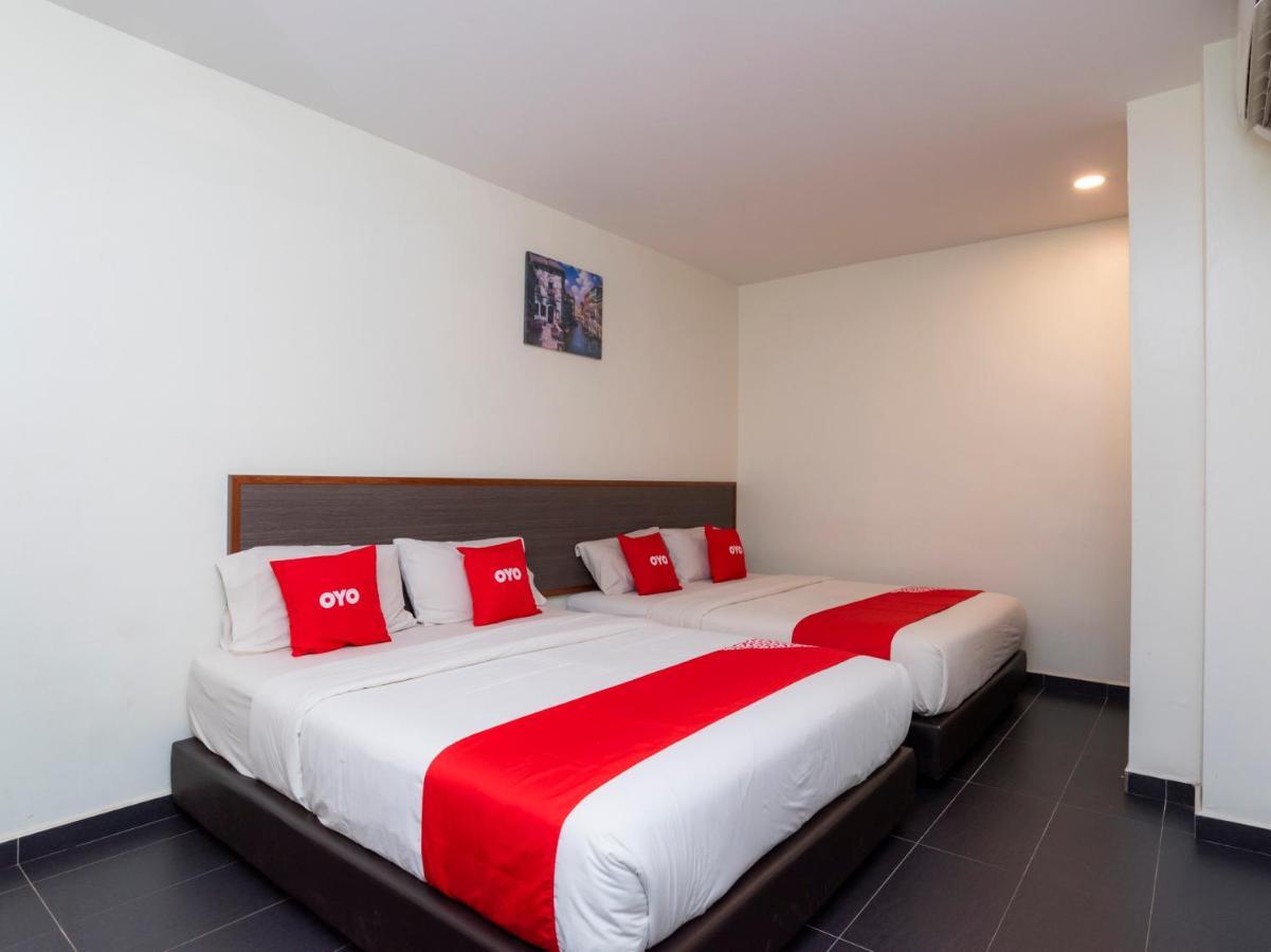 Oyo 44095 Bluewater Hotel Mersing Extérieur photo