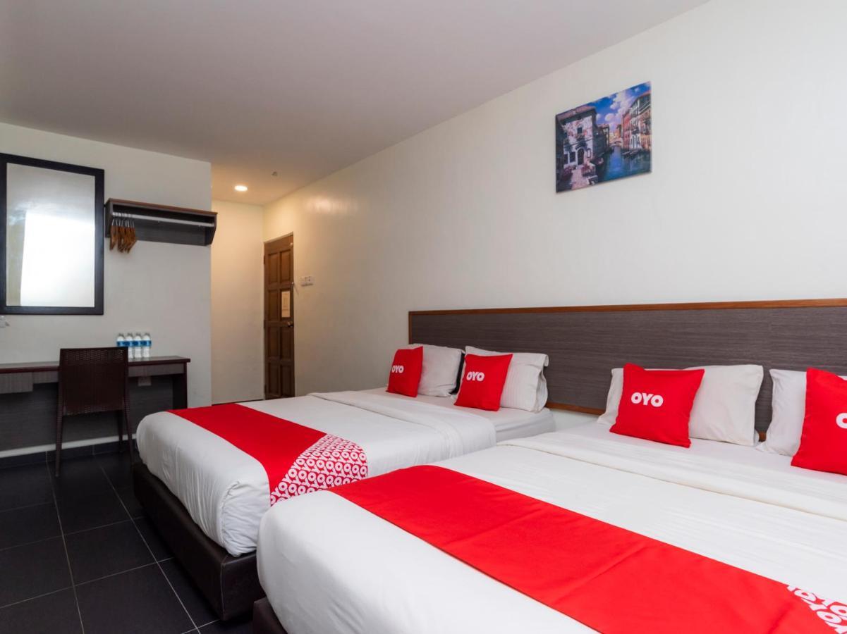 Oyo 44095 Bluewater Hotel Mersing Extérieur photo