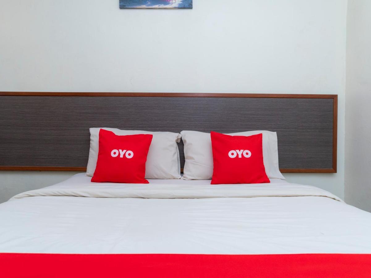 Oyo 44095 Bluewater Hotel Mersing Extérieur photo