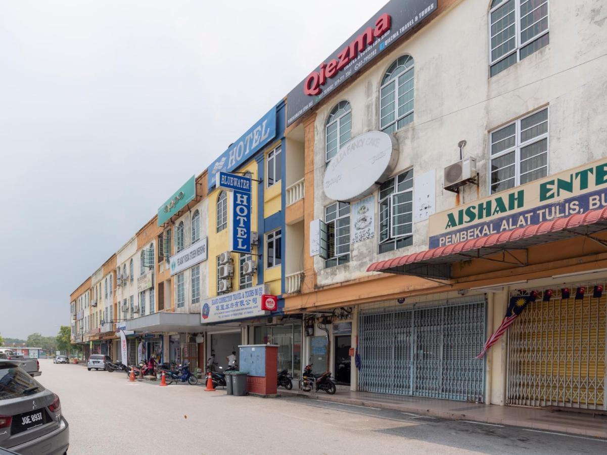 Oyo 44095 Bluewater Hotel Mersing Extérieur photo